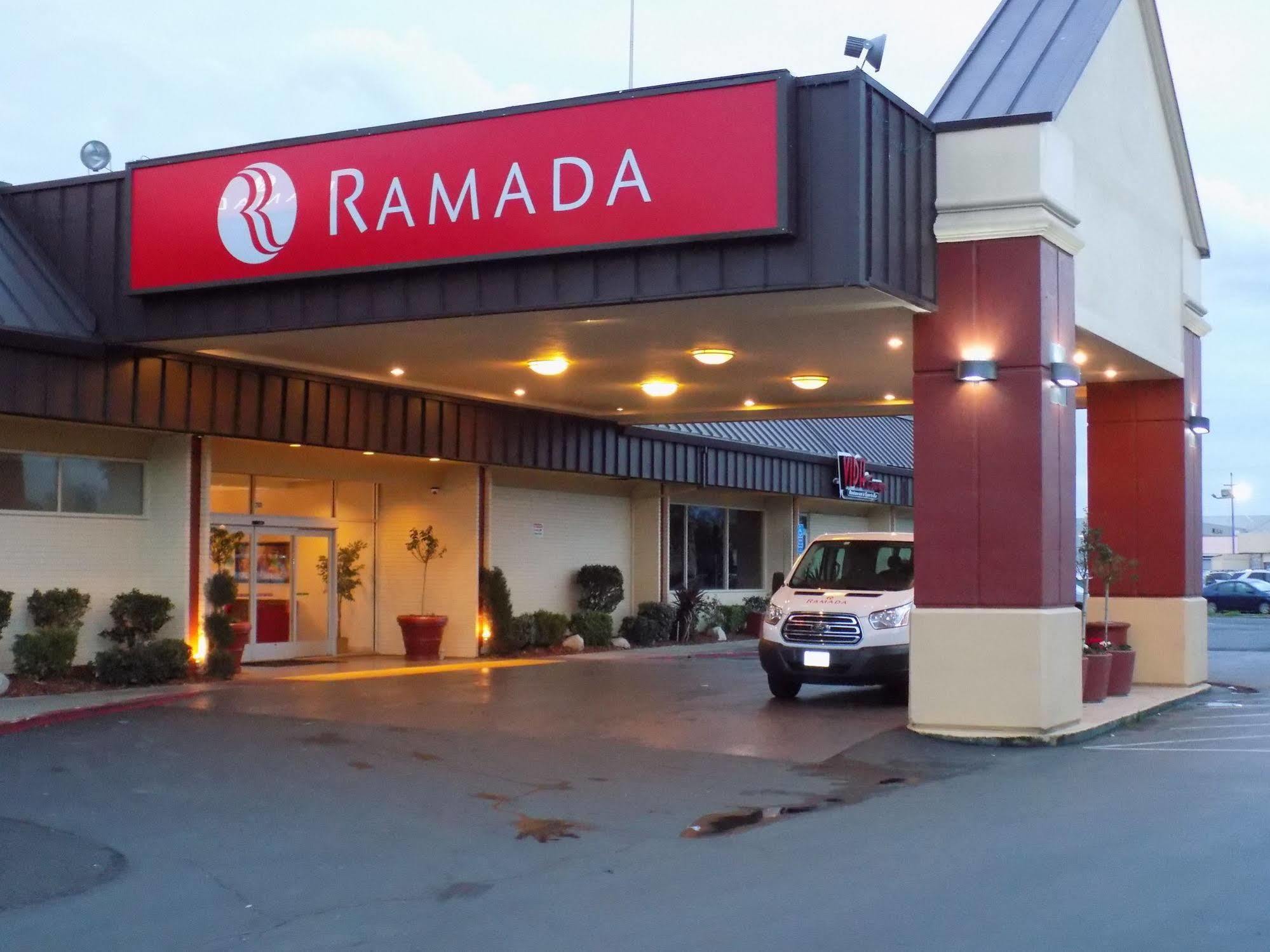 Ramada By Wyndham Sacramento Hotel North Highlands Exterior photo